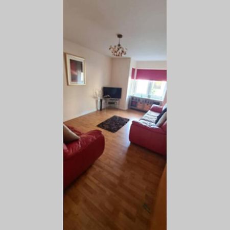 Lovely 2 Bed Apartment Close To Aberdeen Beach! מראה חיצוני תמונה