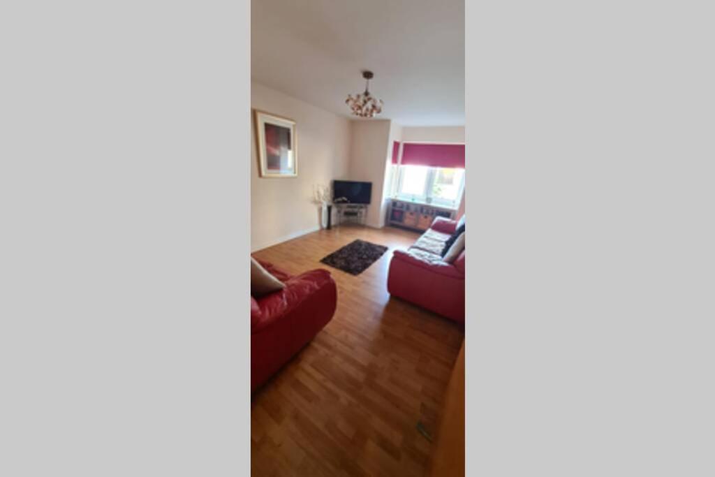 Lovely 2 Bed Apartment Close To Aberdeen Beach! מראה חיצוני תמונה